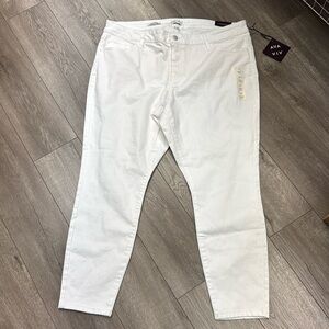 Ava & Viv mid rise skinny white denim jeans plus size 20 new white jeans